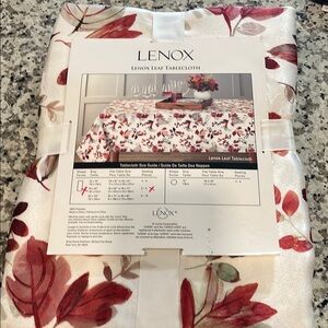 Lenox Leaf Tablecloth in Red and White